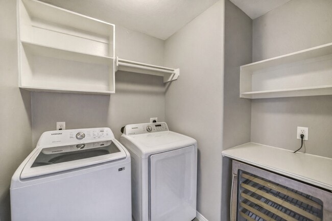 Building Photo - 1303 Dorothy St