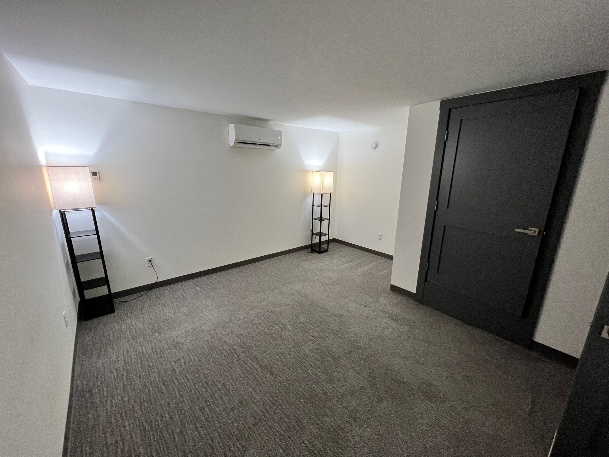 Building Photo - 480 S Salina St