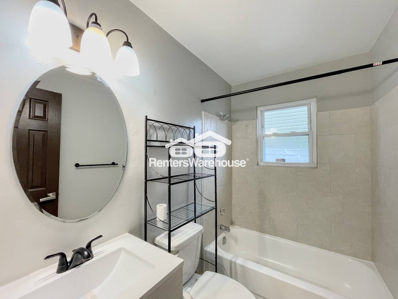 Building Photo - 1121 Elliott St