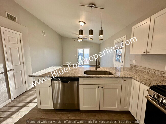 Building Photo - 13201 N Classic Overlook Ct
