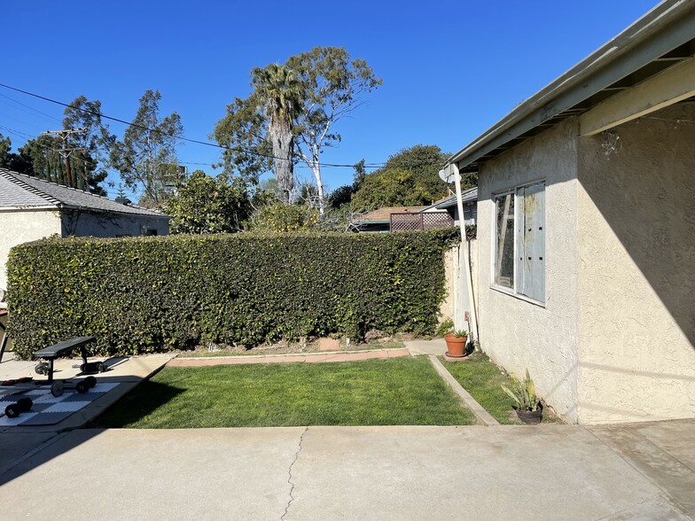 4th bedroom or office facing rear yard - 2935 Westwood Blvd