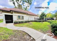 Building Photo - 650 S Park Rd