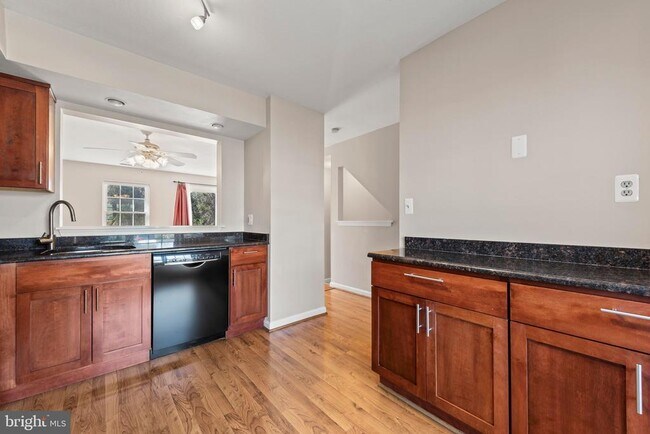 Building Photo - 21673 Hazelnut Square