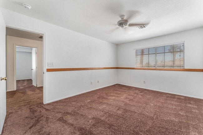 Building Photo - Move in now to this beautiful 2 story 3 be...