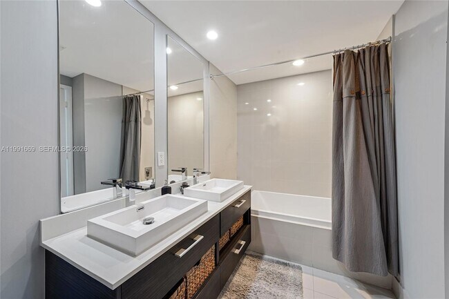 Building Photo - 45 SW 9th St