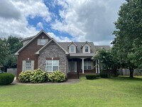 Building Photo - 2627 Isaiah Dr