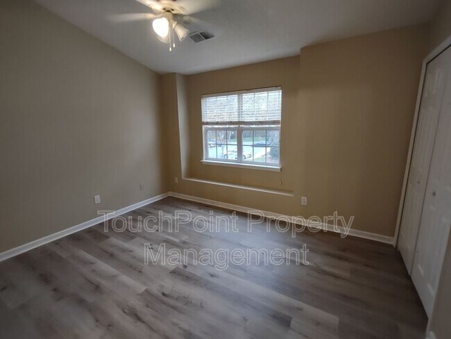 Building Photo - 10215 Reindeer Way Ln
