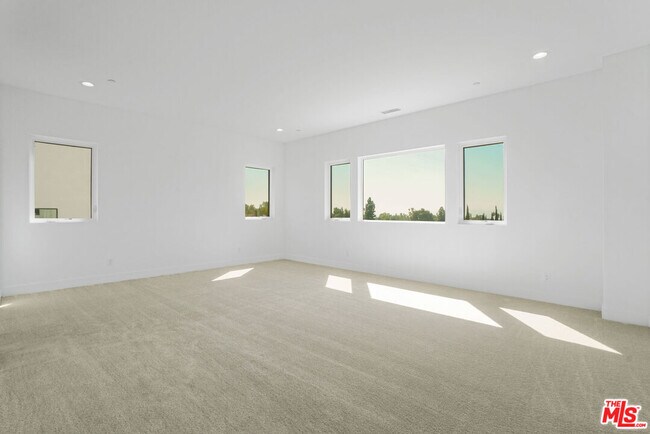 Building Photo - 20534 Edgewood Ct