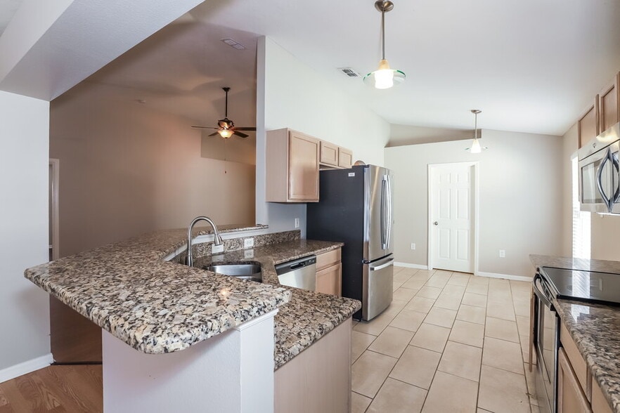 Building Photo - 1106 Soaring Osprey Way