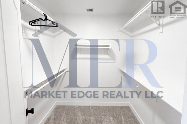 Building Photo - 3Bed/2Bath Furnished Home 2 Car Gar - 19th...
