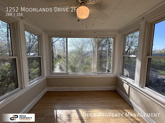Building Photo - 1252 Moorlands Dr