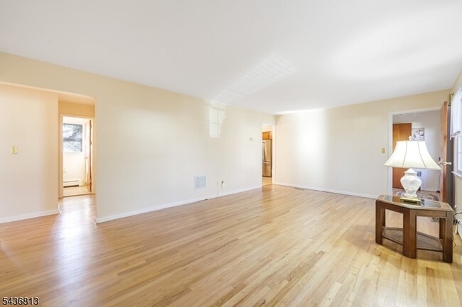 Building Photo - 68 Colgate Ave