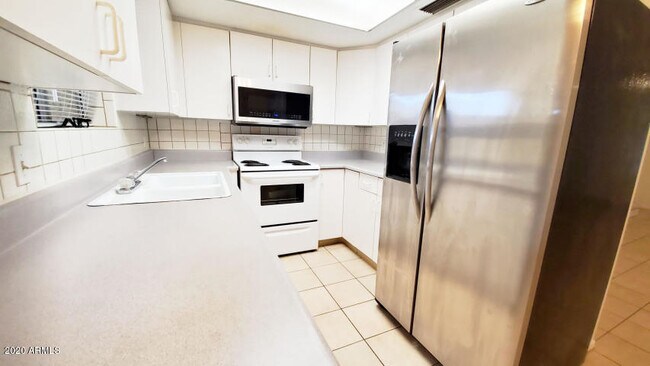 Building Photo - 17227 N 16th Dr