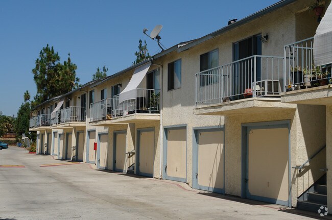 Silver Crest - Lakeridge Apartments