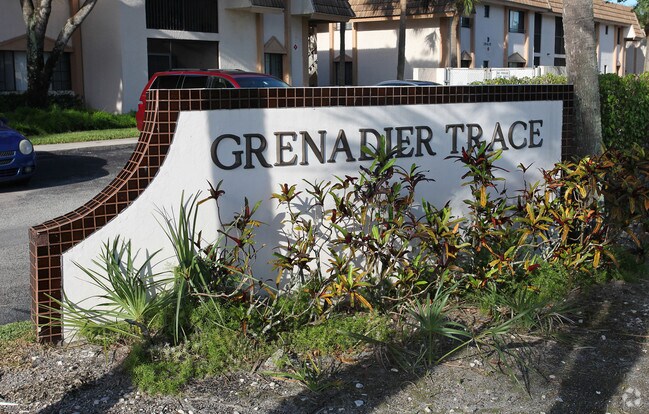 Building Photo - Grenadier Trace