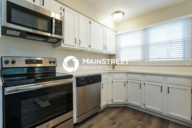 Building Photo - 3 Bedroom Pet-Friendly Home in Raleigh, NC...