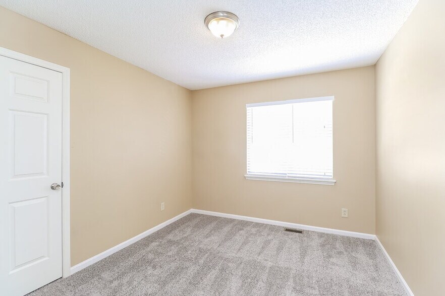 Building Photo - 380 Canter Ct NW