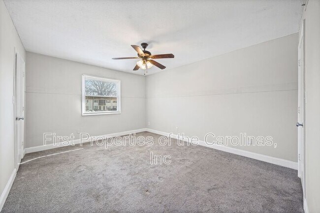 Building Photo - 7906 Oak Meadow Ct