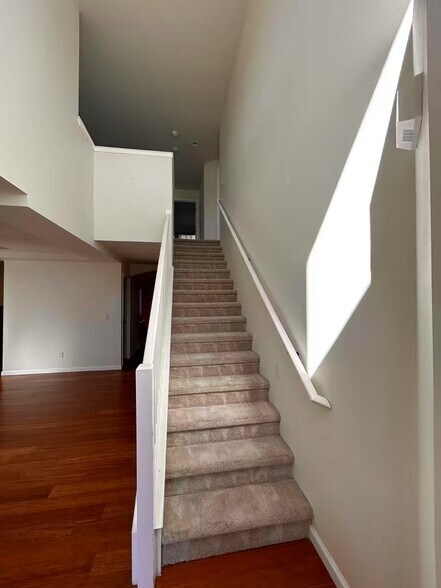 Building Photo - 6412 77th Dr NE