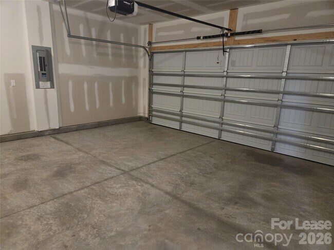 Building Photo - 5678 Hagler Lp