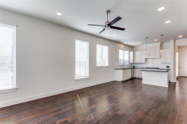 Building Photo - 402 Templeton Dr