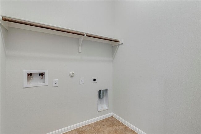 Building Photo - 13000 Alans Way