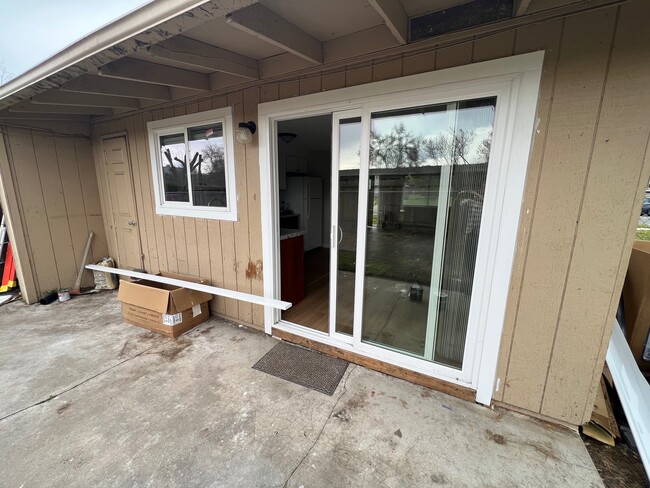 Building Photo - 3100 Juanipero Way