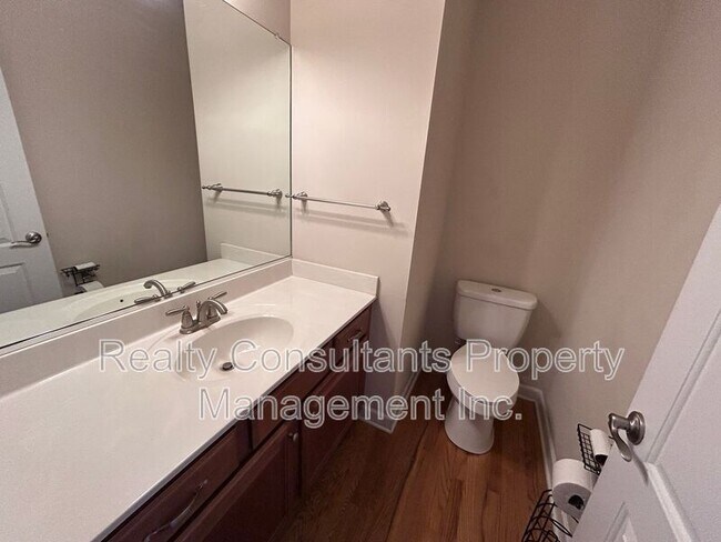 Building Photo - 4540 Pebble Lake Dr