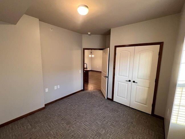 Building Photo - 1301 Tracy Ave