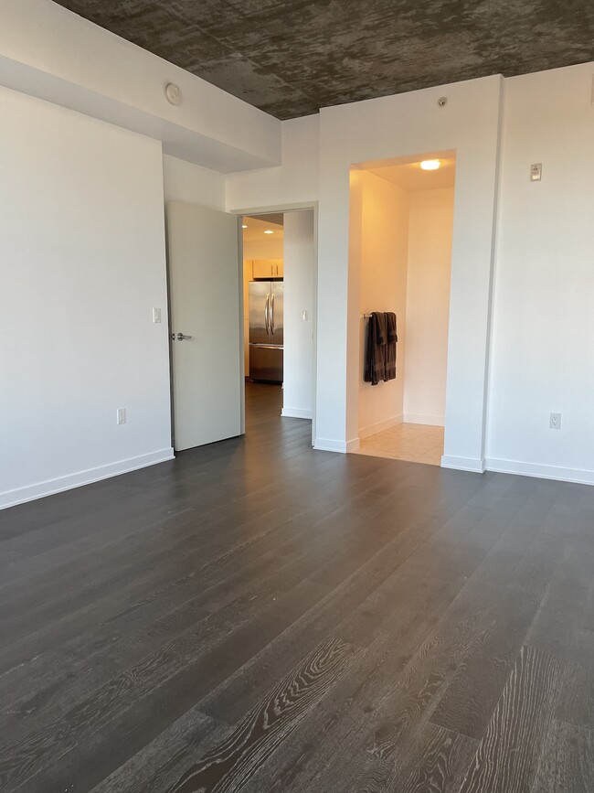 Building Photo - 311 2nd St