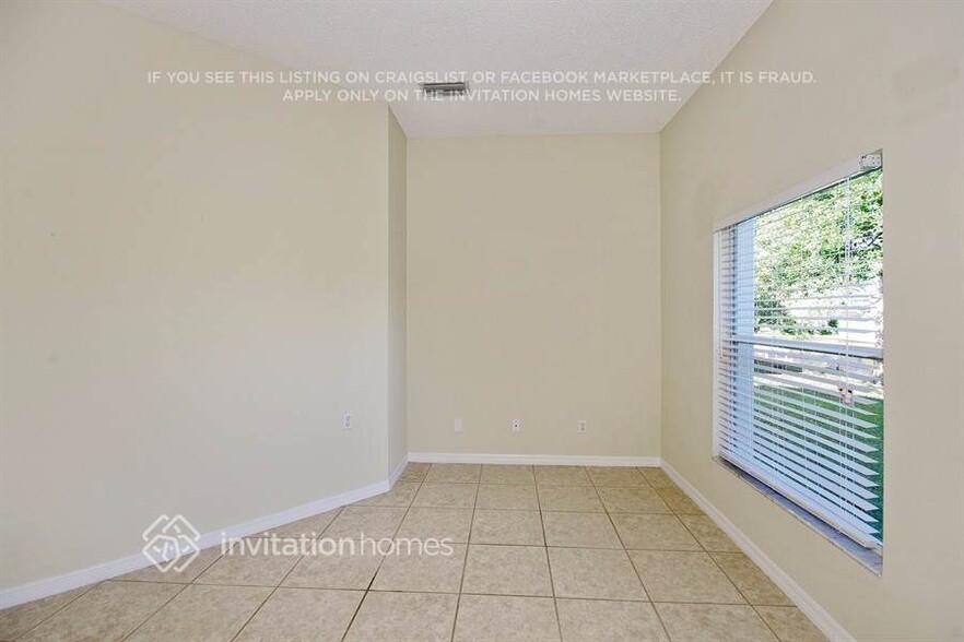 Building Photo - 910 Shaw Cir