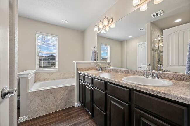 Building Photo - 6437 Vedder Dr