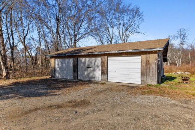 Building Photo - 475 Parum Rd