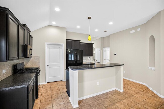 Building Photo - 15102 Walcott Dr