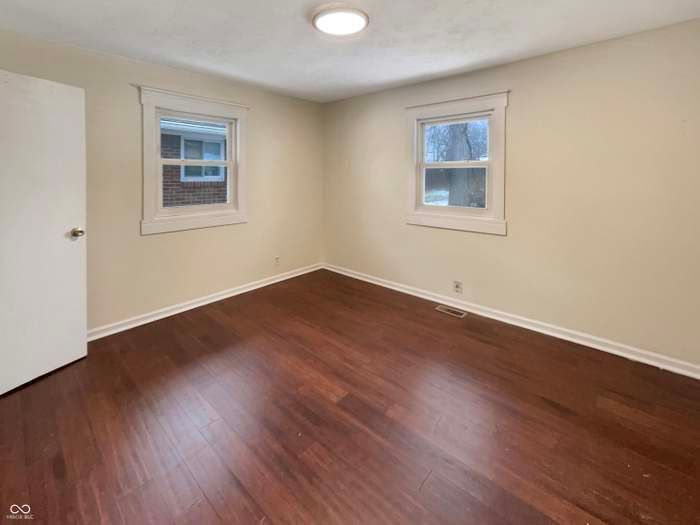 Building Photo - 4055 N Grand Ave