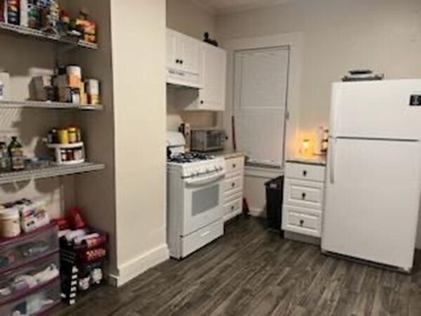 Building Photo - 178 Summer St