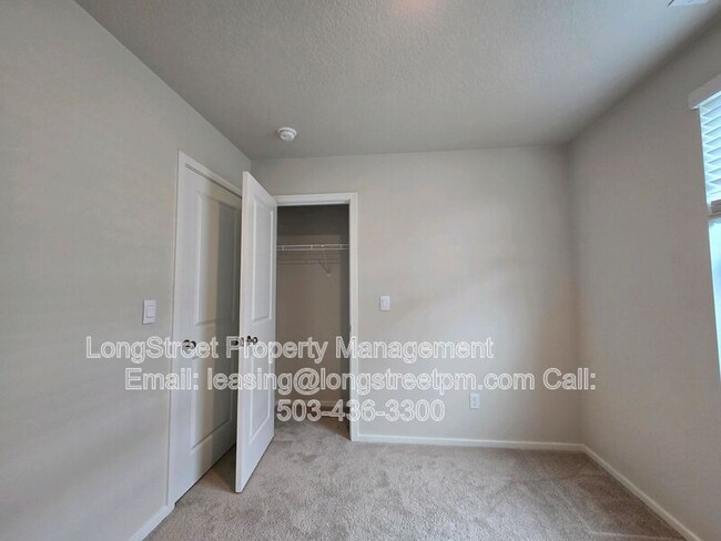 Building Photo - 412 Lost Lake St NE