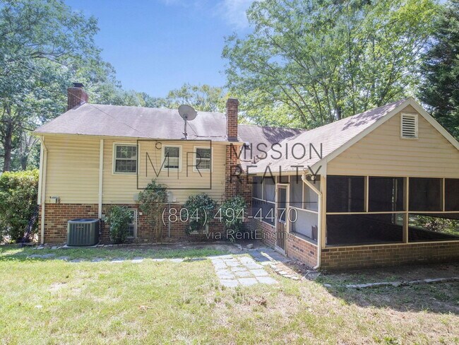 Building Photo - 325 Fairwood Dr