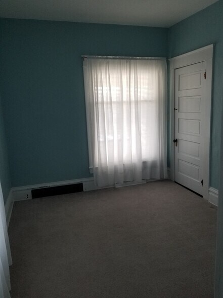 Bedroom 2 - 134 W Spruce St