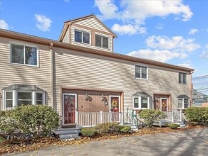 Building Photo - 324 Union St