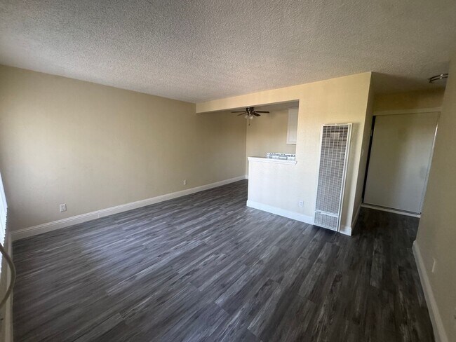 Building Photo - Welcome to SkyView Villa & Somerset Apartm...