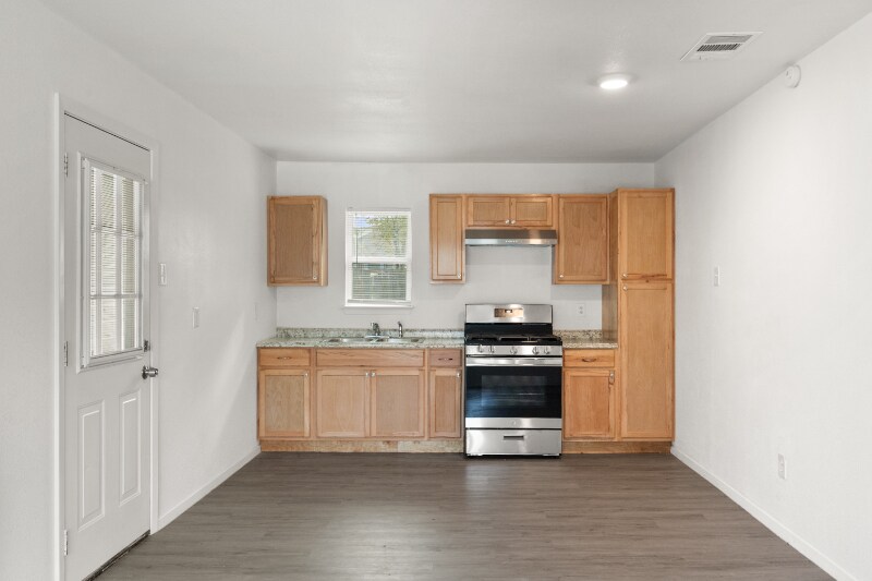 Building Photo - 3003 Williams Dr