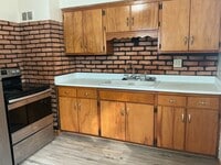 Building Photo - 3 bedroom 1.5 bathroom single family home