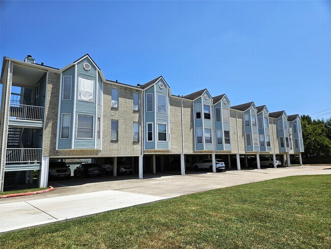 Building Photo - 18617 Egret Bay Blvd