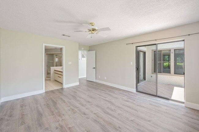 Building Photo - 1219 Oakmont Dr