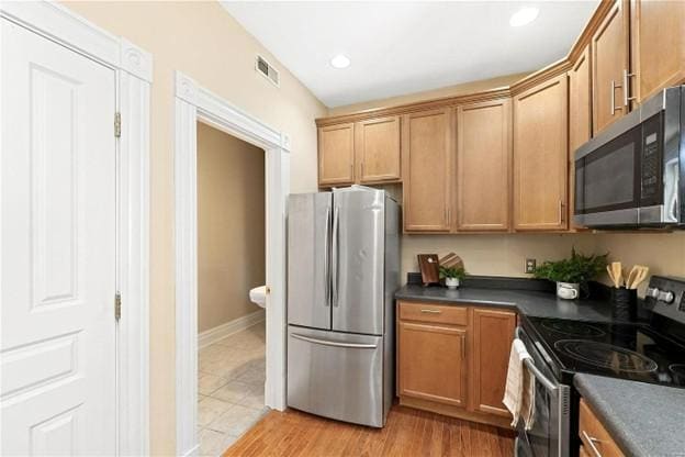 Building Photo - 1924 Geyer Ave