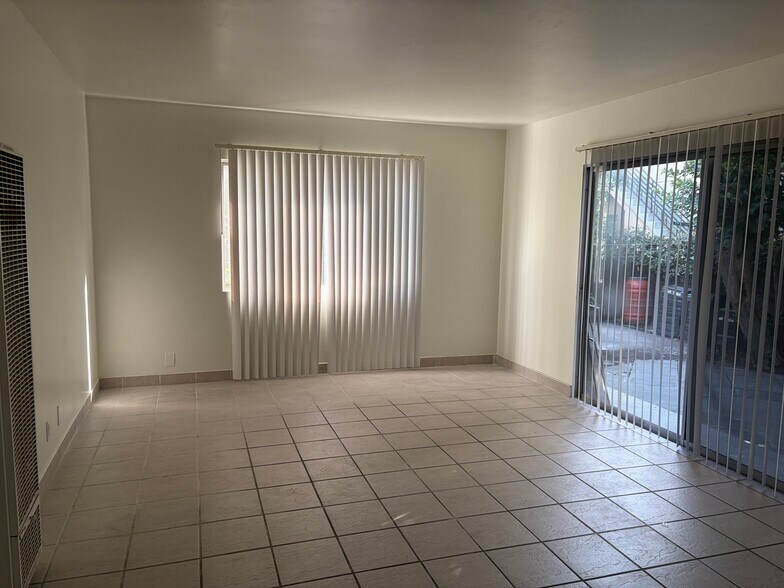 Building Photo - 6501 Stafford Ave