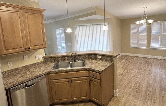 Building Photo - "Charming 4-Bed home in Navarre!"