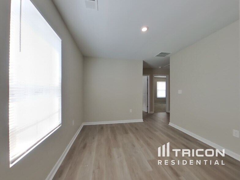 Building Photo - 340 Indian Lake Trail