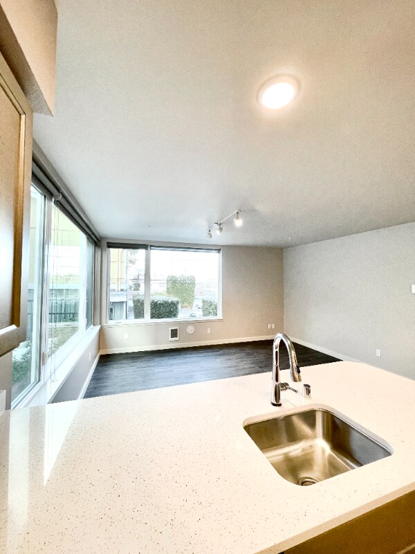 Building Photo - 1925 S I St